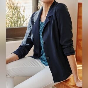 J. Jill Wearever Collection Easy Care Navy blue blazer size medium